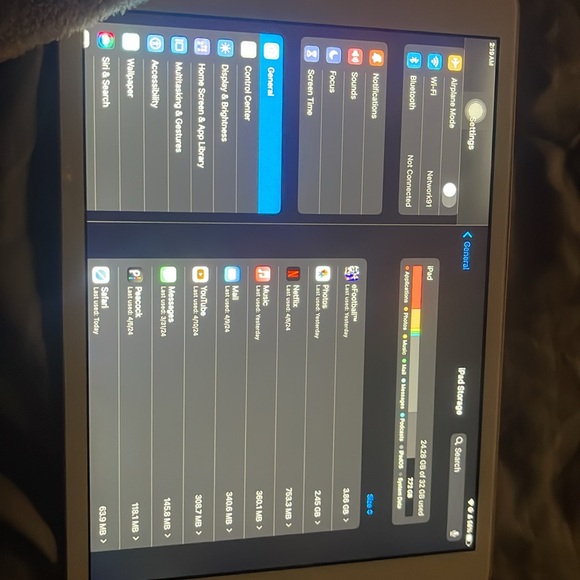 Second hand 32 GB rose gold iPad - Picture 3 of 3